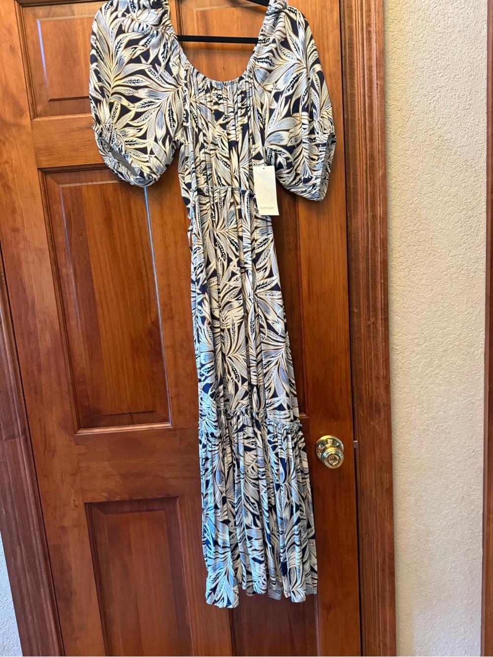 Karen Kane Women’s Puff-Sleeve Maxi Dress in Navy and Cream - NEW